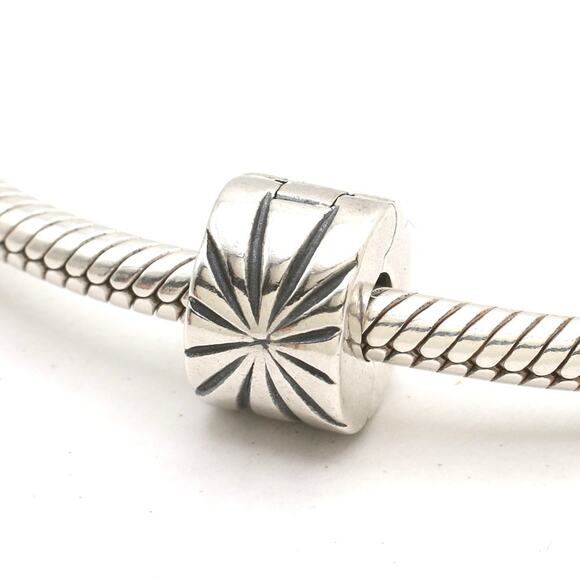 Authentic PANDORA Sunburst Clip Charm -790210 - Picture 1 of 12